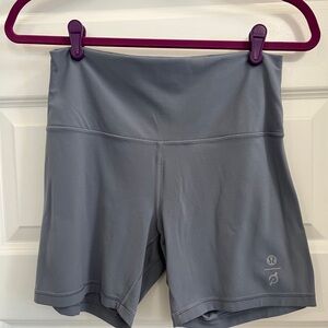 Lululemon Athletica Cloud Blue Bike Shorts Moisture-Wicking Performance